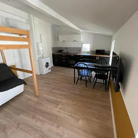 Refait A Neuf Avec Cuisine Equipee R2 * בליי