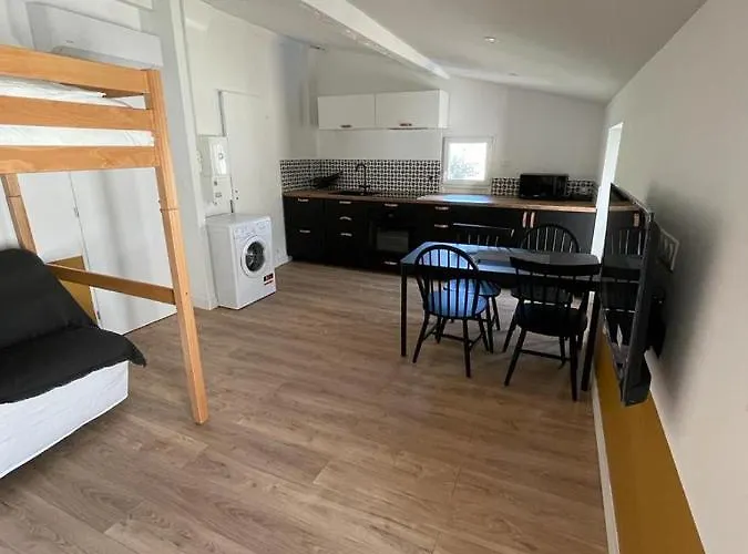 Refait A Neuf Avec Cuisine Equipee R2 * Blaye